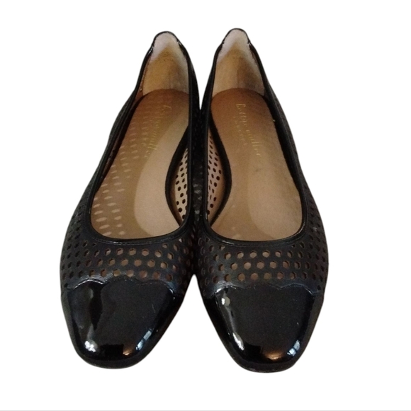 Bettye Muller Janae Black Perforated Leather Flats Women's Slip-On Loafers 8.5 - Picture 2 of 10